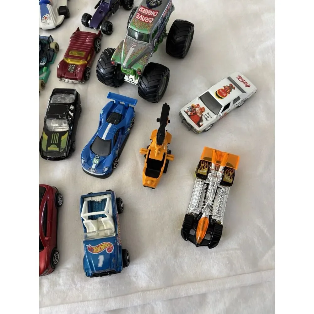 Hot WheelAnd Hot Wheel Type Cars‎ Bundle. Lots Of Different Items. Some super